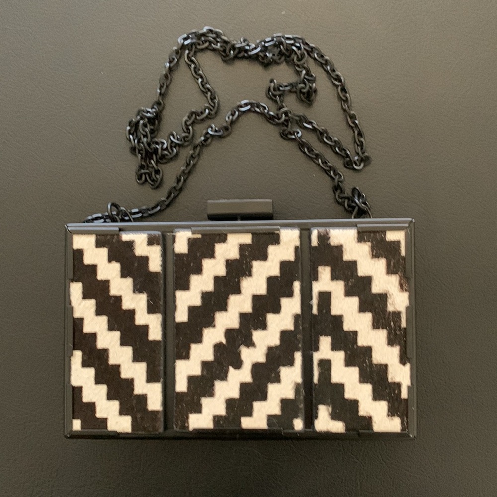 ZARA CROSSBODY BAG STRUCTURED BOX CALF LEATHER CHAIN STRAP BLACK WHITE PATTERN
